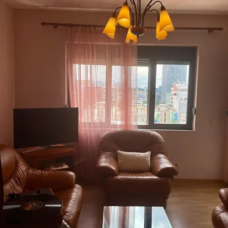 Easy Peasy - 9th Floor View Downtown Apartman Tirana